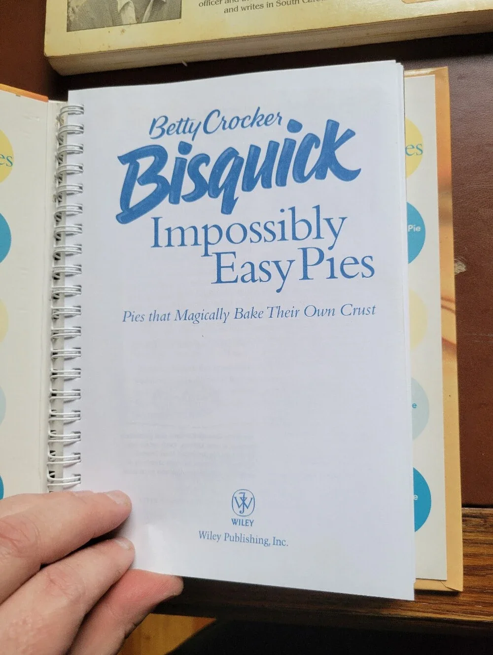 Lot Of 4 Vintage Cookbooks Bread Making, Pies,  & Fat Free Baking 1990s